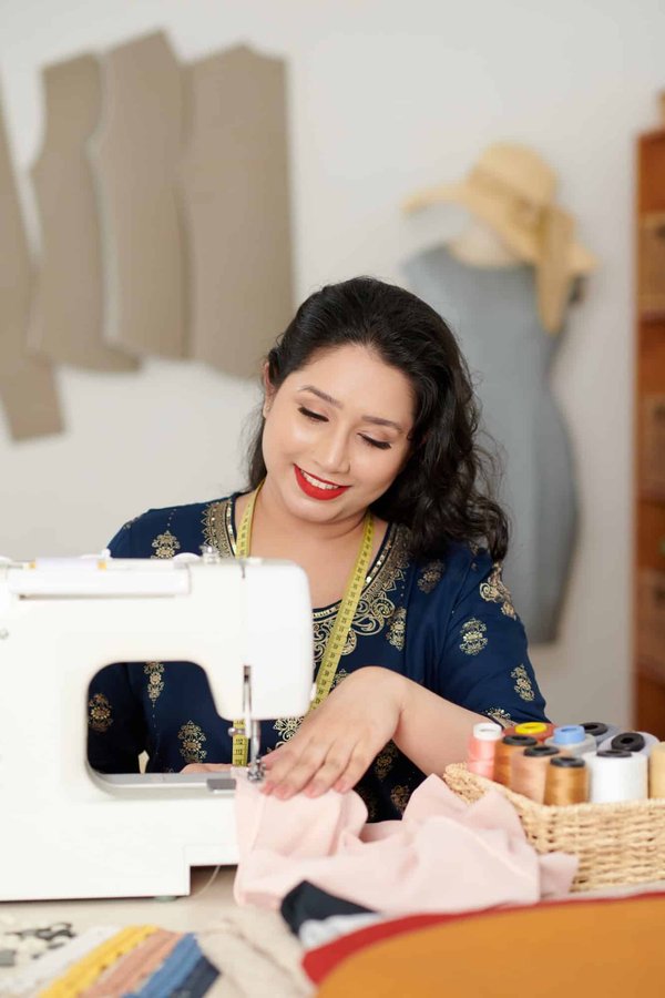 Machine à coudre Pfaff : description et différentes caractéristiques