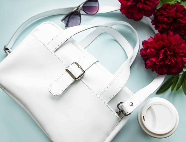 Une transformation inédite avec une teinture blanche pour cuir