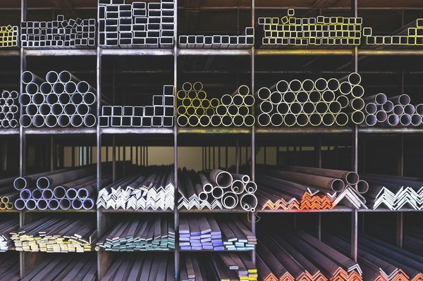 Comment le tube rond en acier est-il utilisé dans la construction moderne ?