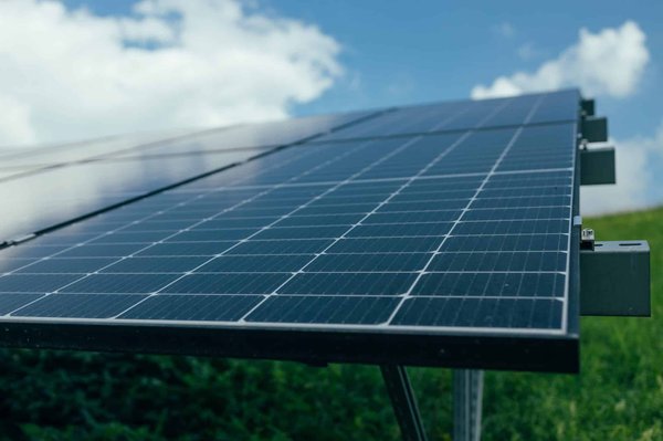 Les kits solaires photovoltaïques : une solution pratique pour produire de l'électricité verte