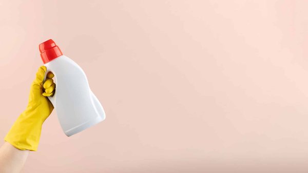 Comment et quand utiliser des produits détachants professionnels pour le linge ?